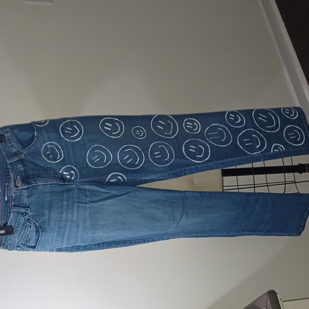 Womens LEE JEANS SZ 8 CLASSIC FIT! ONE OF A KIND MADE BY MY DAUGHTER